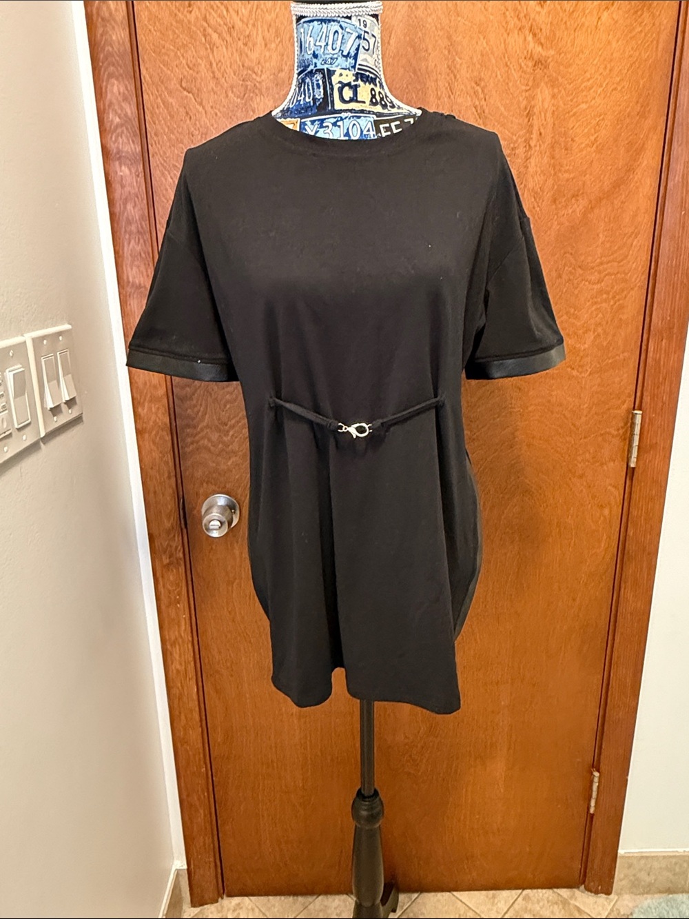 Akira Black Short-Sleeve Women's t shirt with leather looking sides size small